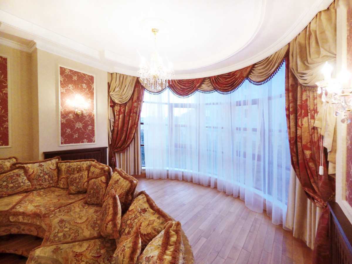 Аренда 3-комнатной квартиры 131 м², Крещатик ул., 27Б