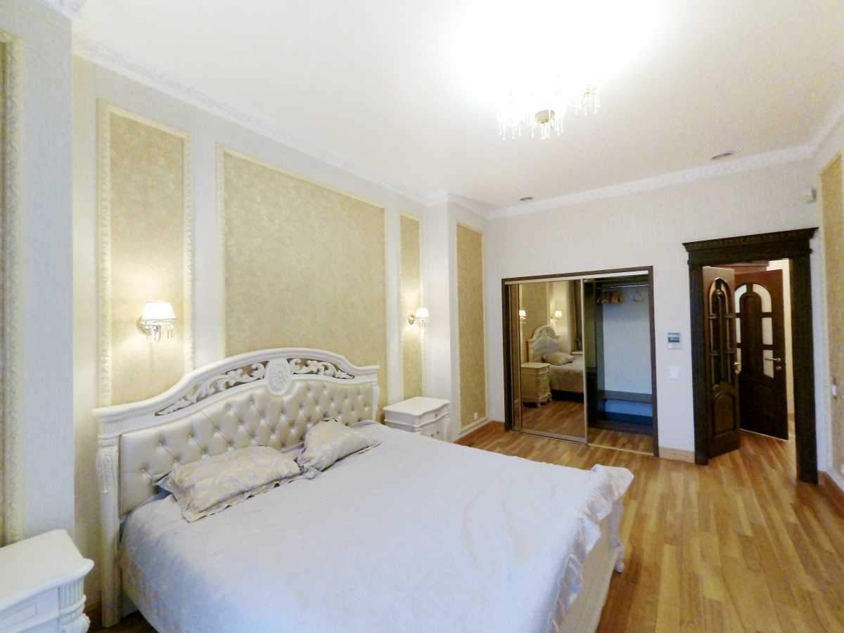 Аренда 3-комнатной квартиры 131 м², Крещатик ул., 27Б