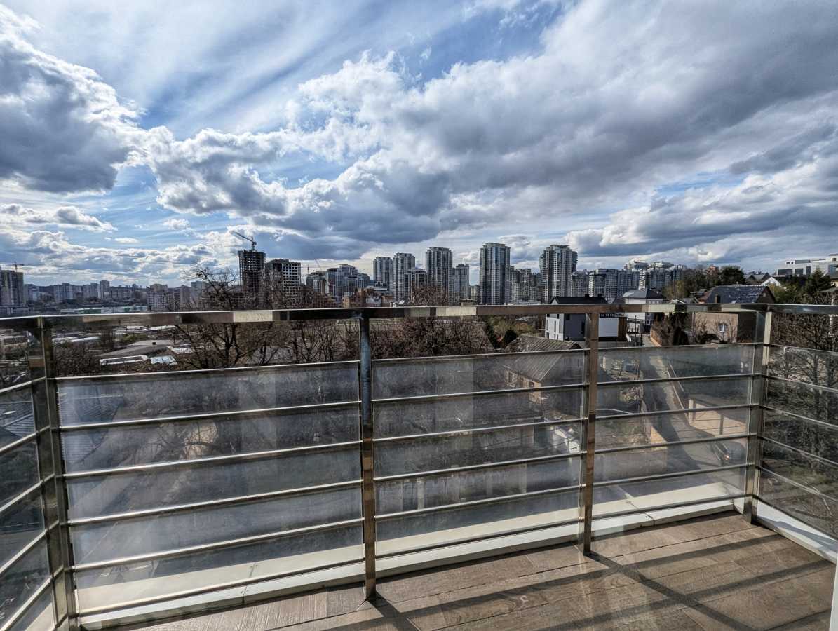 Аренда 5-комнатной квартиры 180 м², Зверинецкая ул., 47