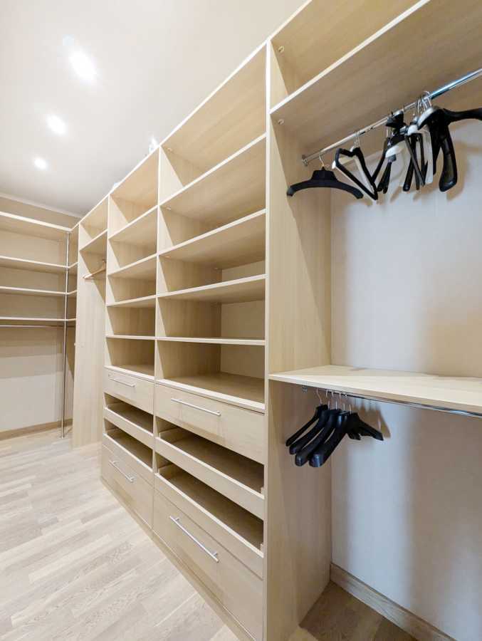 Аренда 5-комнатной квартиры 180 м², Зверинецкая ул., 47