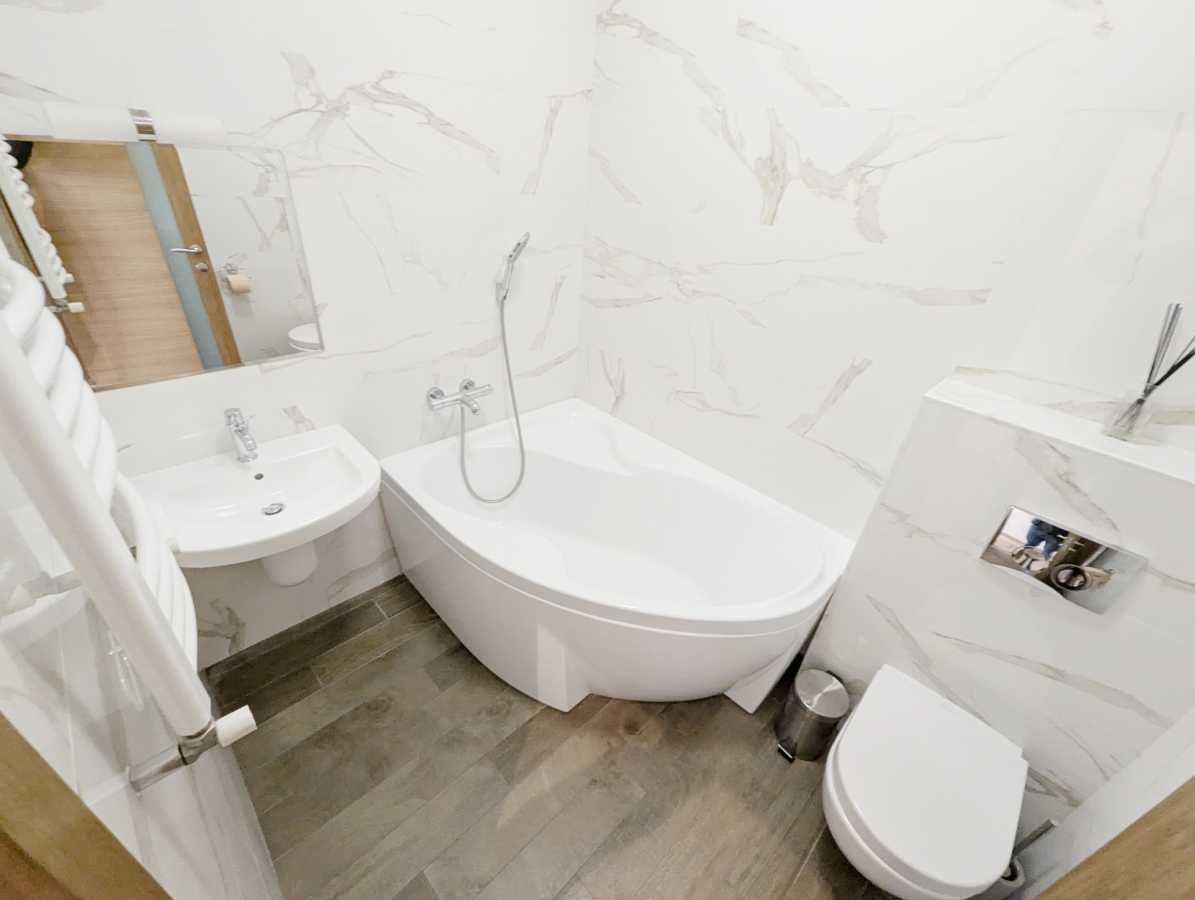 Аренда 5-комнатной квартиры 180 м², Зверинецкая ул., 47