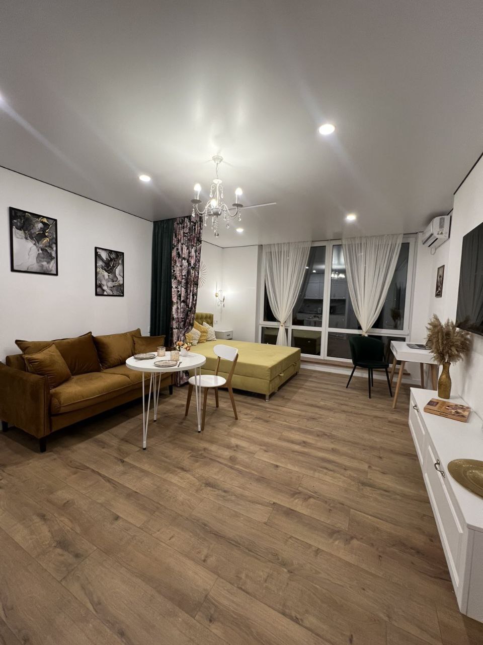 Продаж 1-кімнатної квартири 34 м², Набережна Перемоги вул.