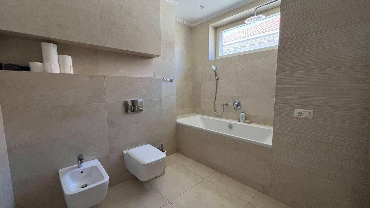 Оренда будинку 270 м², Березова вул., 42