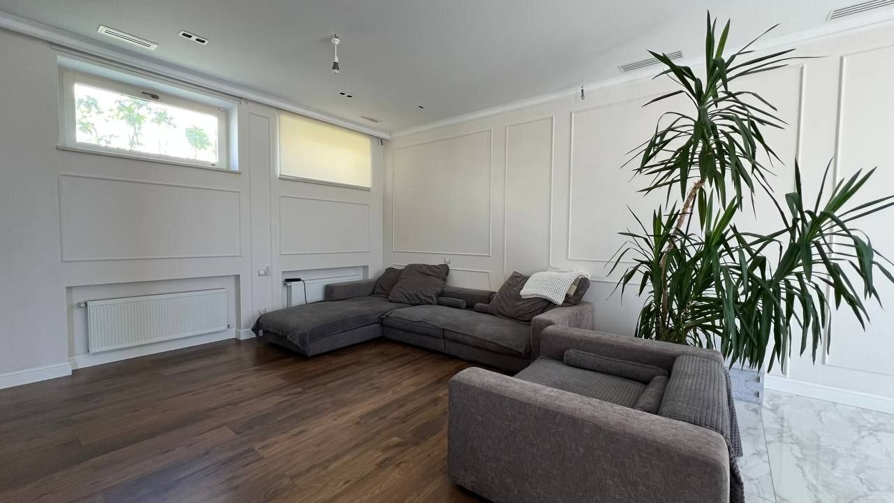 Оренда будинку 270 м², Березова вул., 42