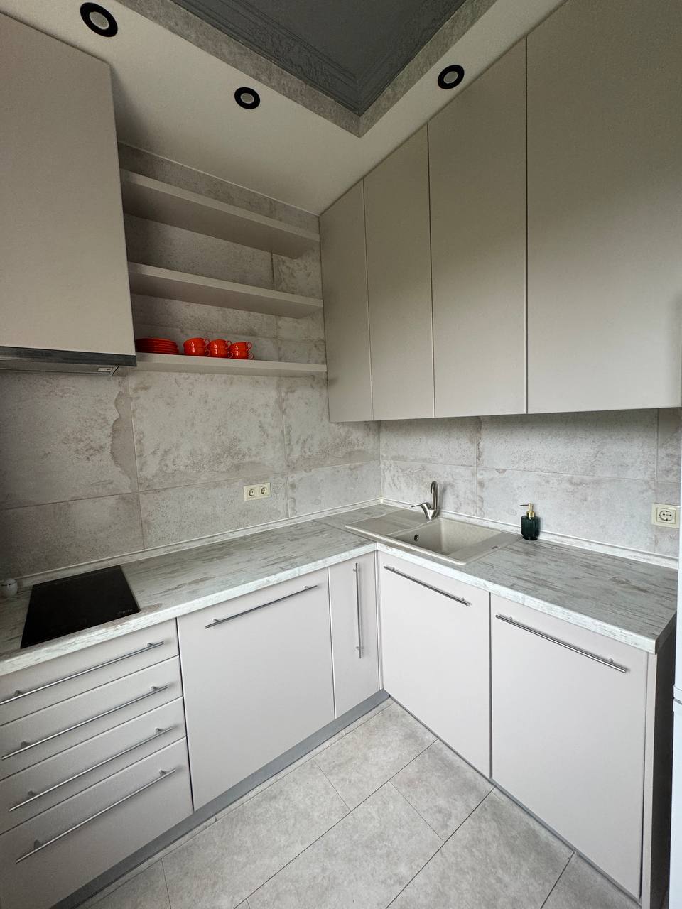 Аренда студии 40 м², Дружбы Народов бул., 21