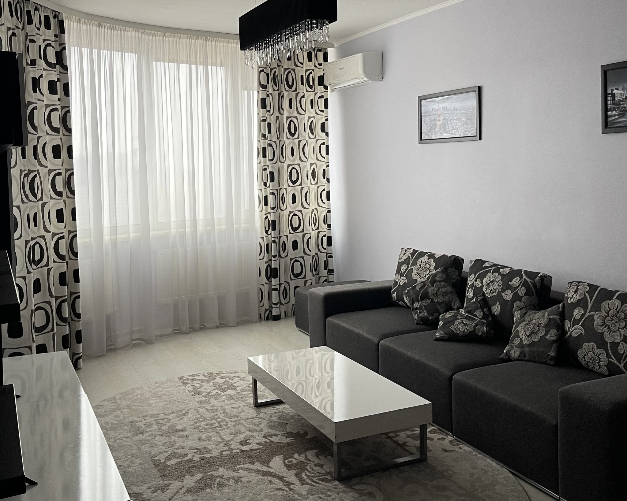 Продам 2-к квартиру від власника 71кв.м