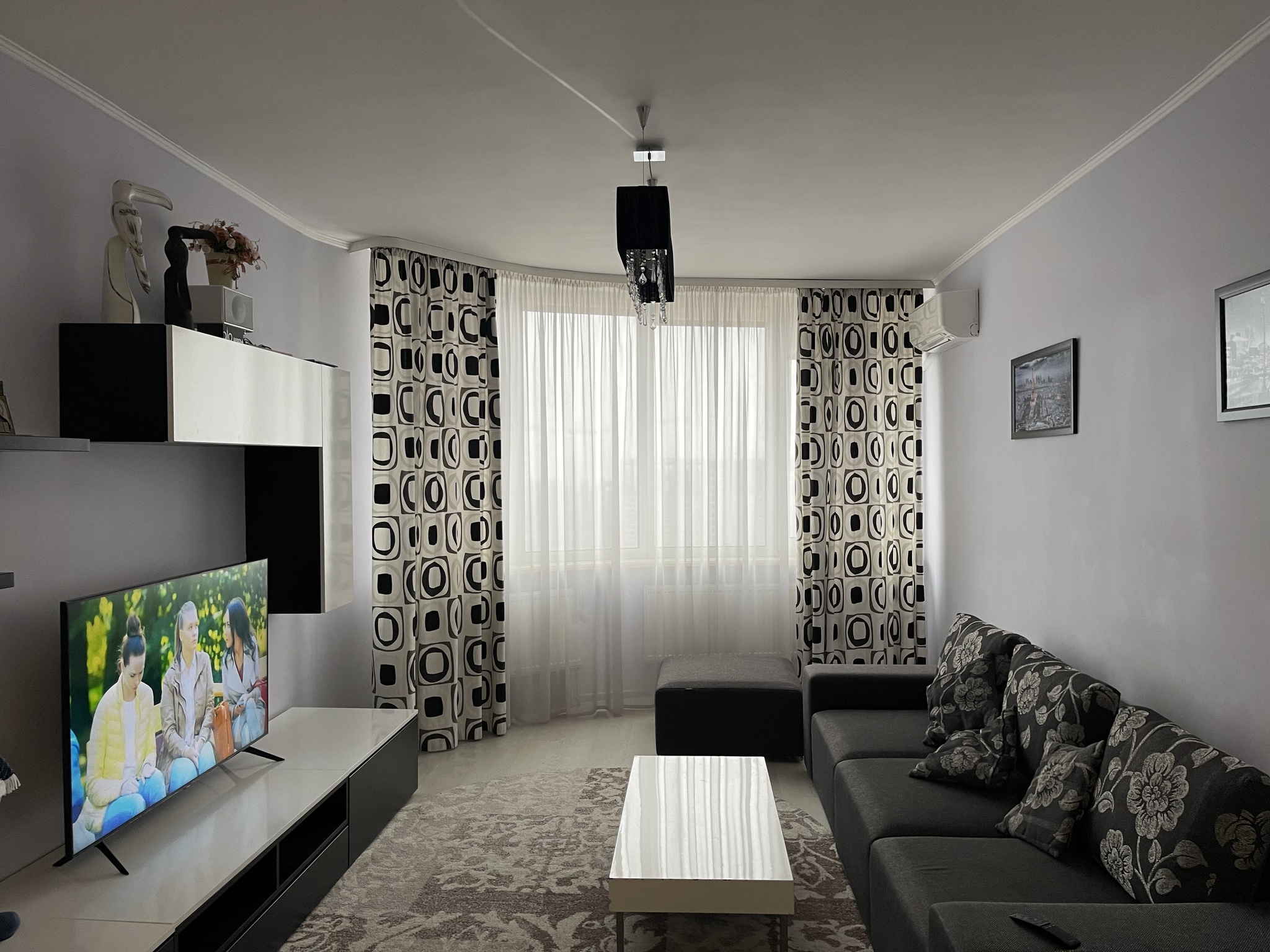 Продам 2-к квартиру від власника 71кв.м