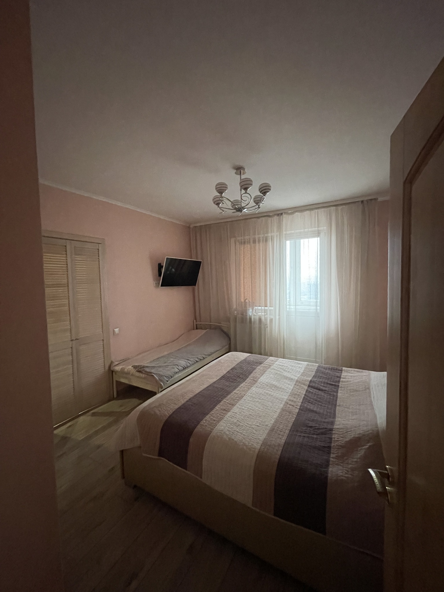 Продам 2-к квартиру від власника 71кв.м