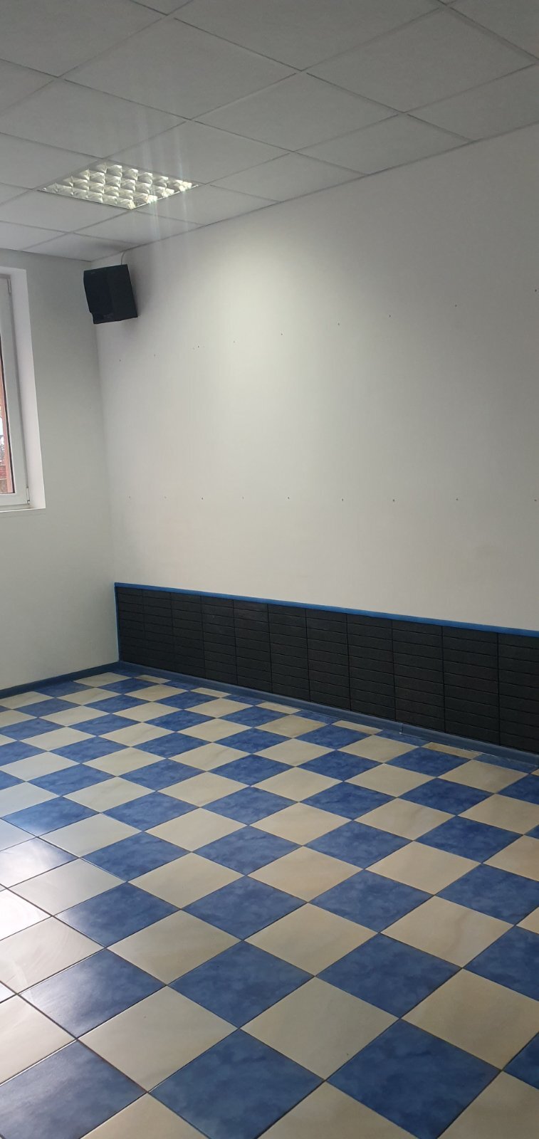 Оренда офісу 40 м², Массив Радужный вул.
