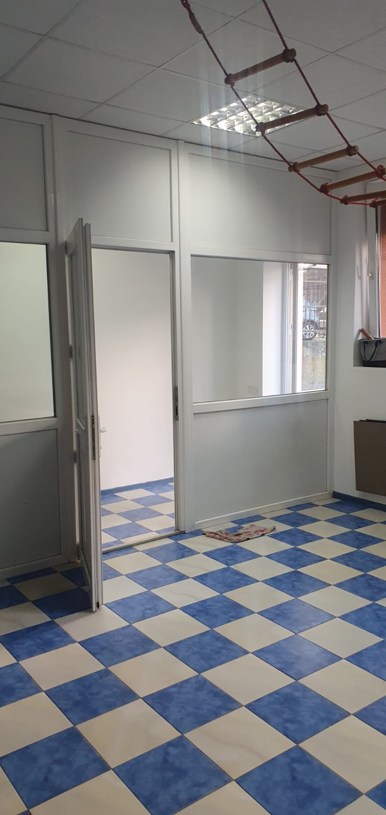 Оренда офісу 40 м², Массив Радужный вул.