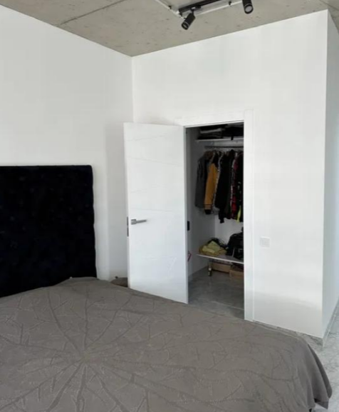 Продаж 2-кімнатної квартири 78 м², Спортивна вул.