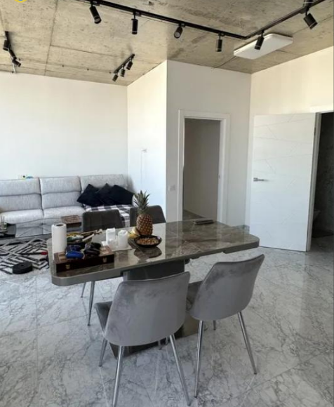 Продаж 2-кімнатної квартири 78 м², Спортивна вул.