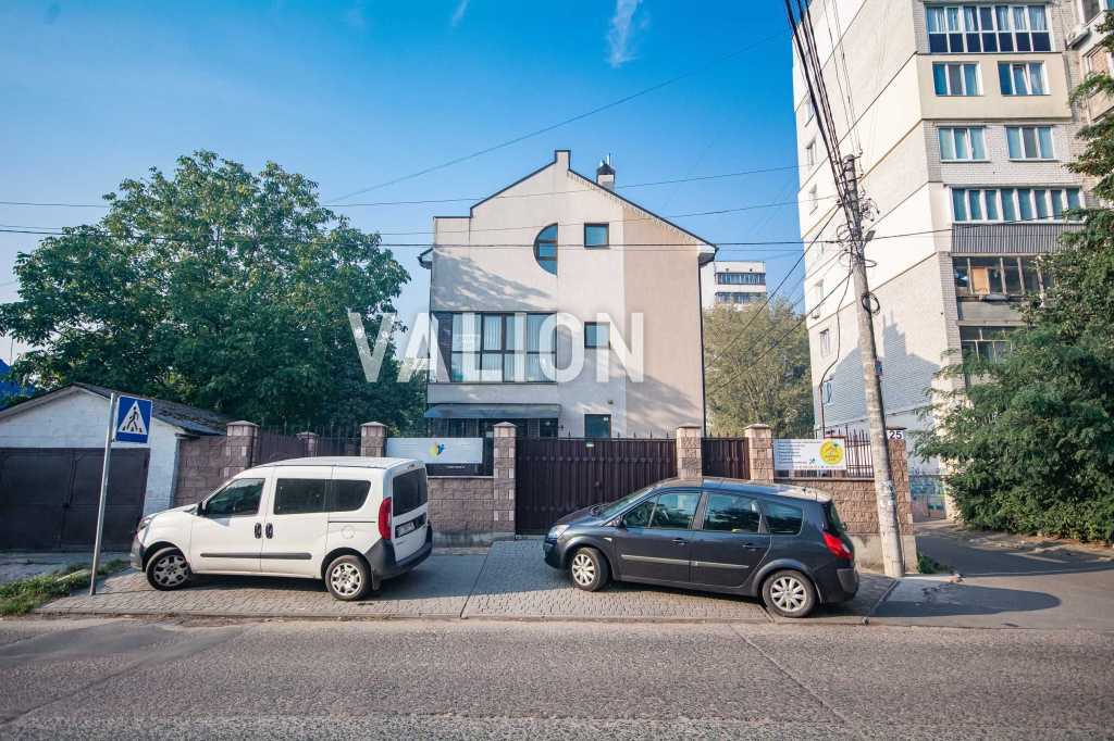 Продажа офиса 316.6 м², Чорних Запорожців (Короленка), 25
