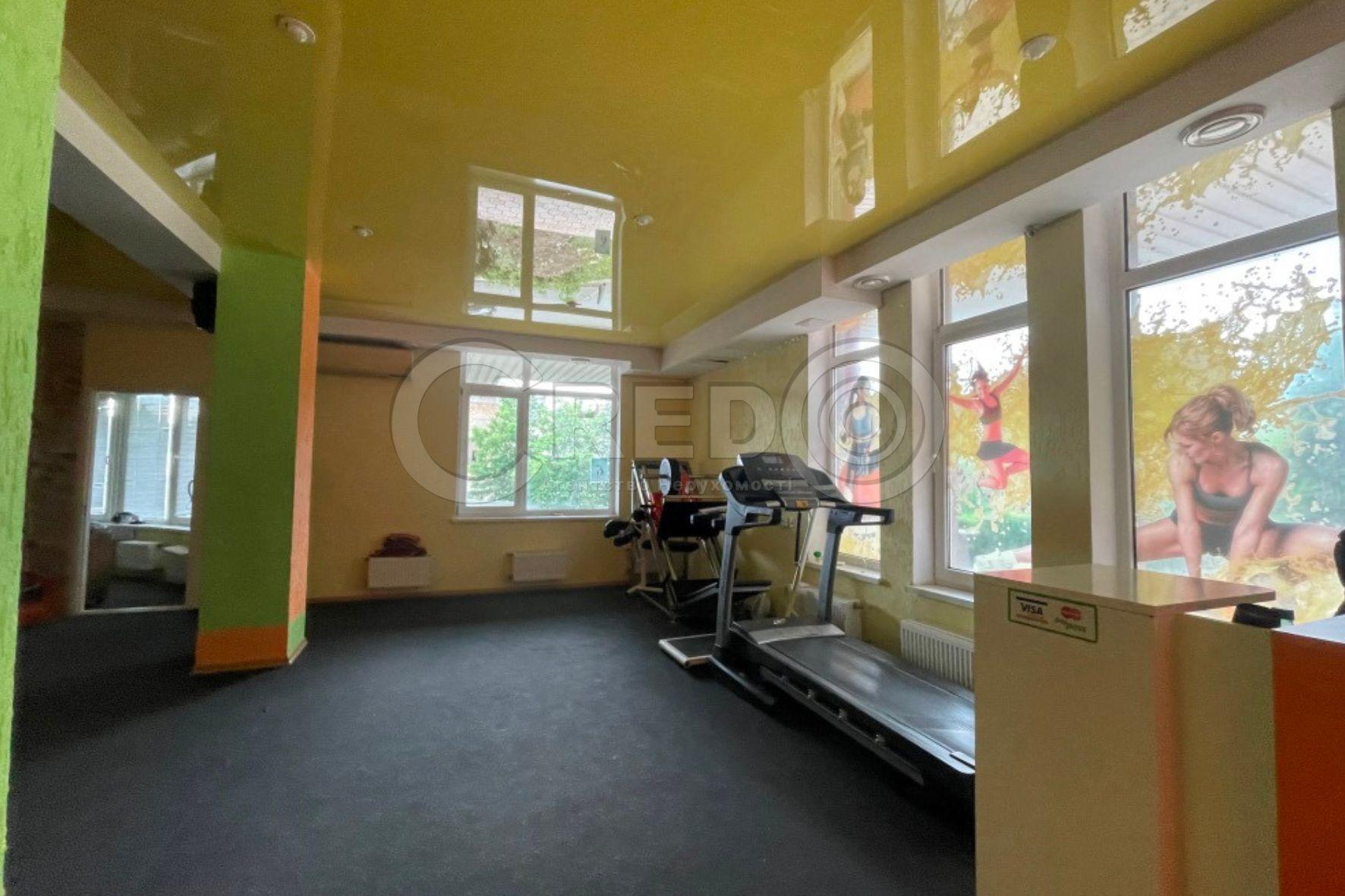 Аренда торгового помещения 136.2 м², Владимира Великого ул.
