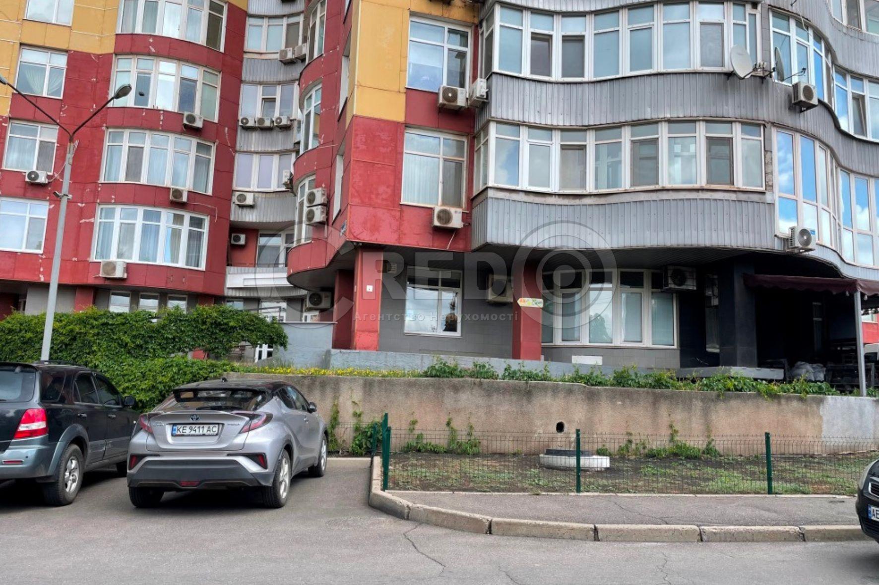 Аренда торгового помещения 136.2 м², Владимира Великого ул.