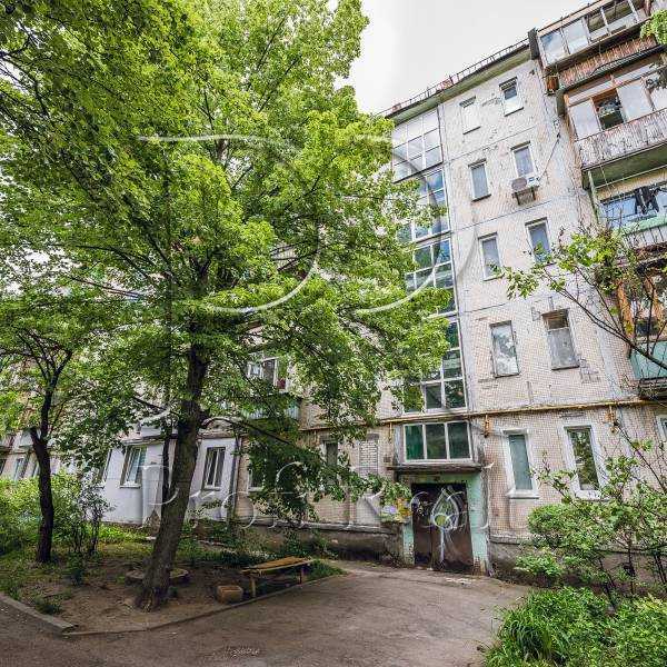 Продажа 2-комнатной квартиры 40 м², Авиаконструктора Антонова ул., 41