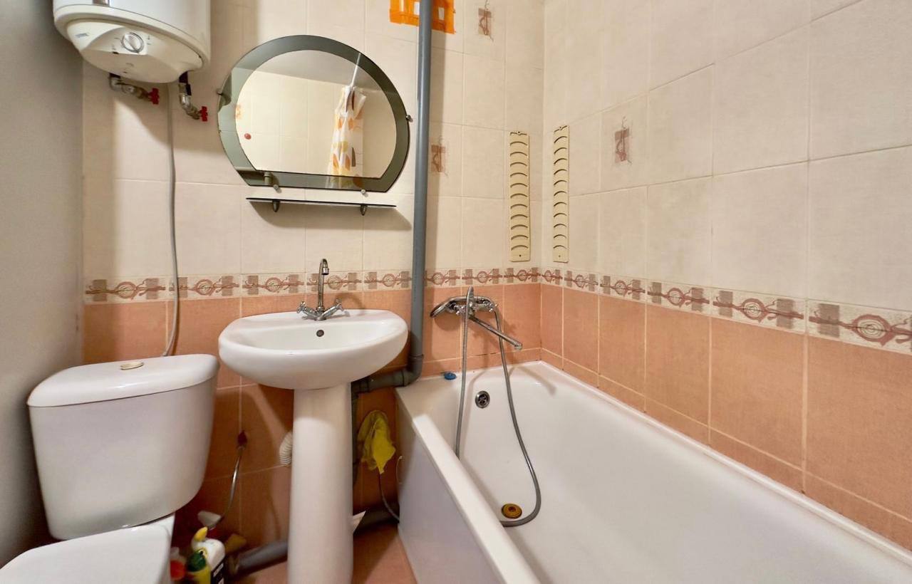 Продаж 1-кімнатної квартири 40 м², Харківська вул.