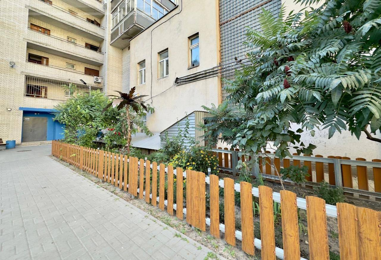 Продаж 1-кімнатної квартири 40 м², Харківська вул.