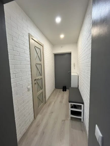 Продаж 1-кімнатної квартири 49 м², Новомістинська вул.
