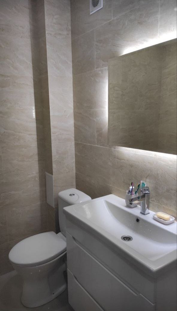 Продаж 1-кімнатної квартири 49 м², Новомістинська вул.