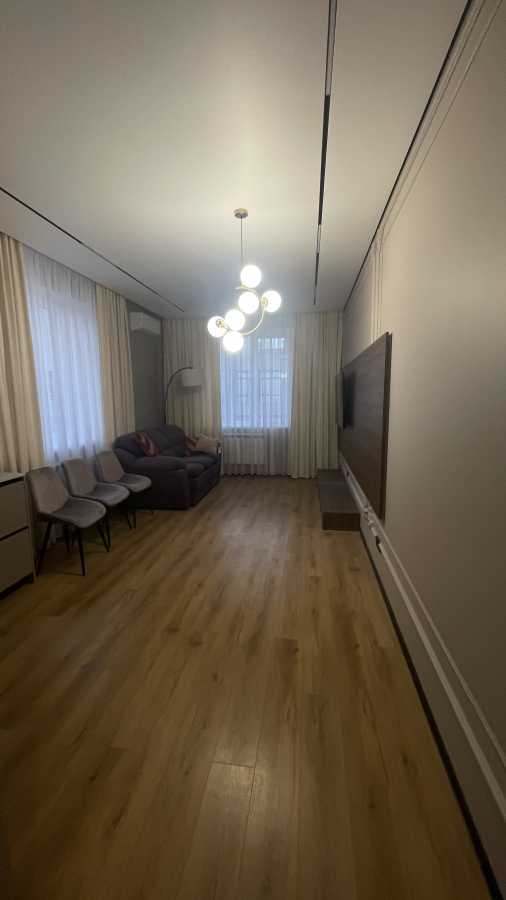 Оренда 3-кімнатної квартири 73 м², Михайла Драгомирова вул., 14а
