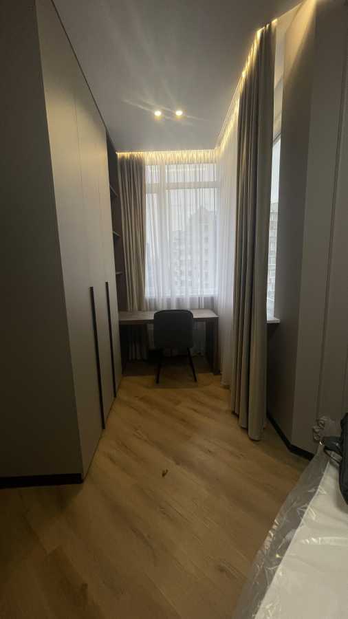 Оренда 3-кімнатної квартири 73 м², Михайла Драгомирова вул., 14а