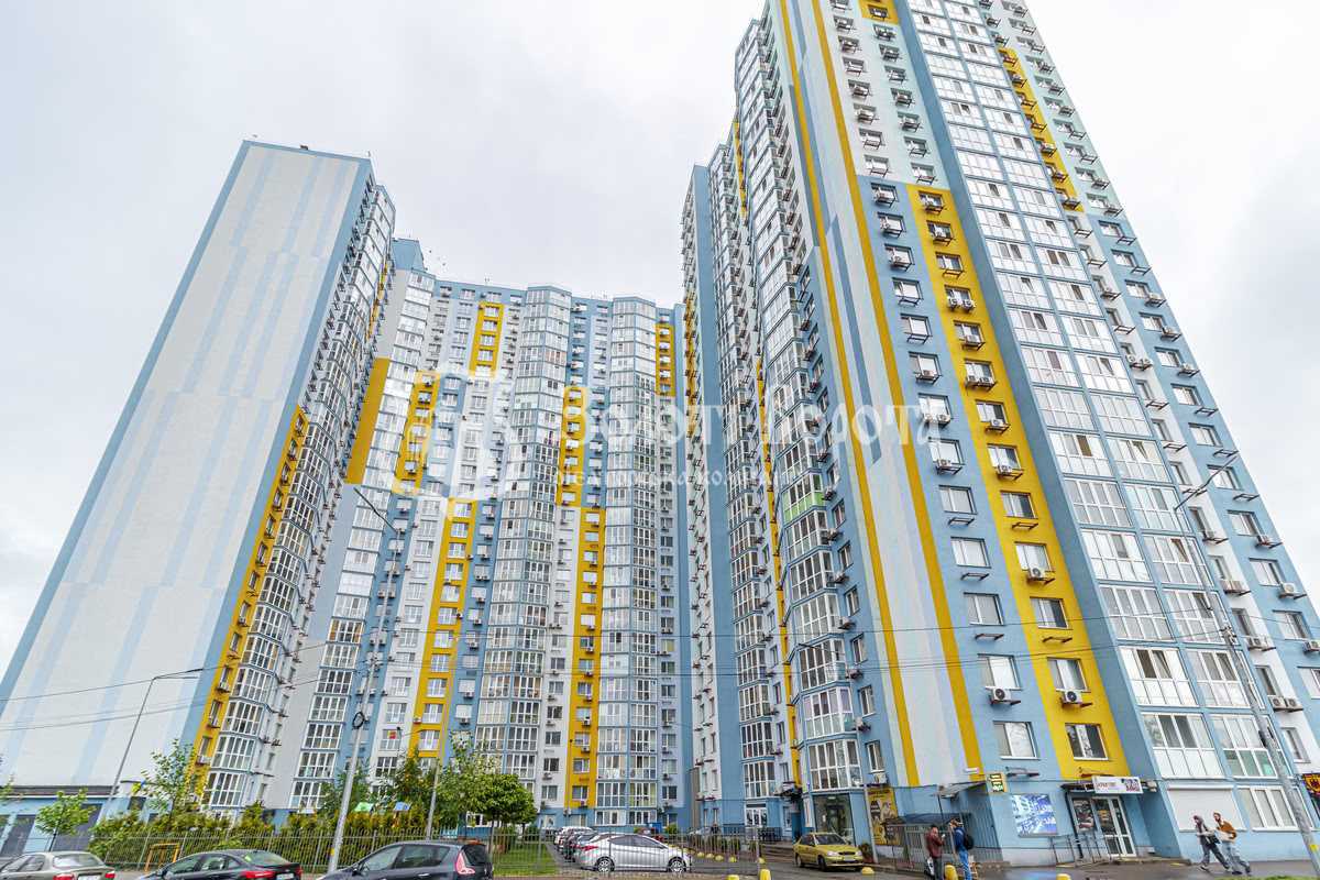 Продаж 2-кімнатної квартири 63.5 м², Вишняківська вул., 2