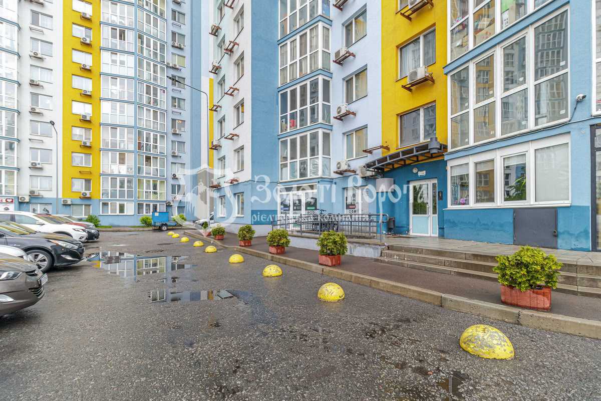 Продаж 2-кімнатної квартири 63.5 м², Вишняківська вул., 2