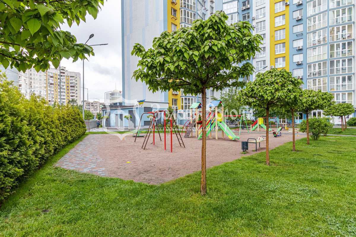Продаж 2-кімнатної квартири 63.5 м², Вишняківська вул., 2