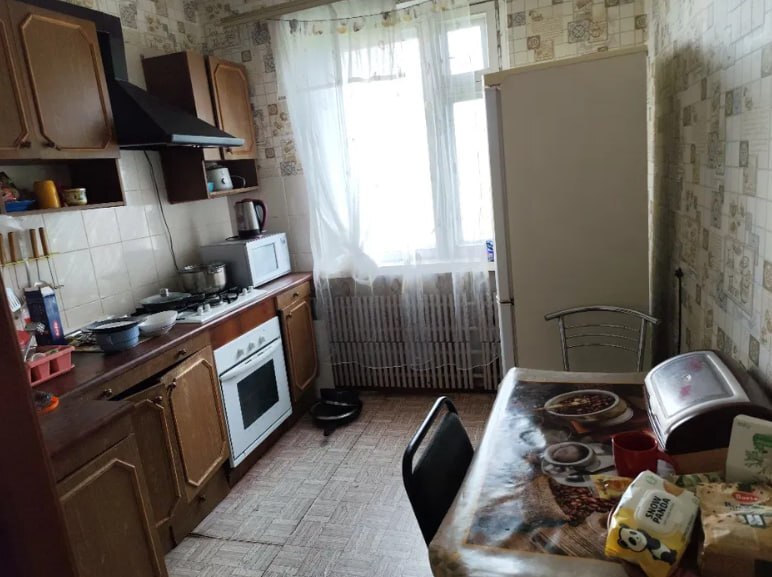Продаж 3-кімнатної квартири 67.3 м², Сумсько-Київських Дивізій вул.