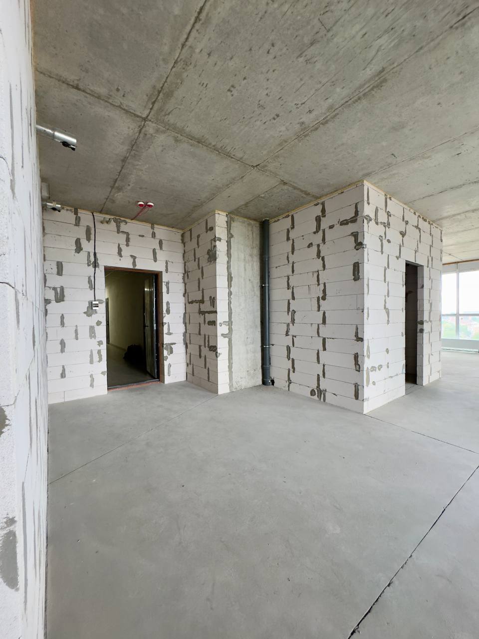 Продажа 3-комнатной квартиры 90 м², Звездный бул.