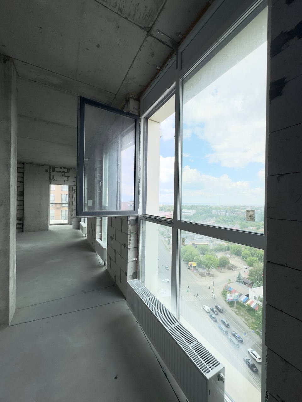Продажа 3-комнатной квартиры 90 м², Звездный бул.