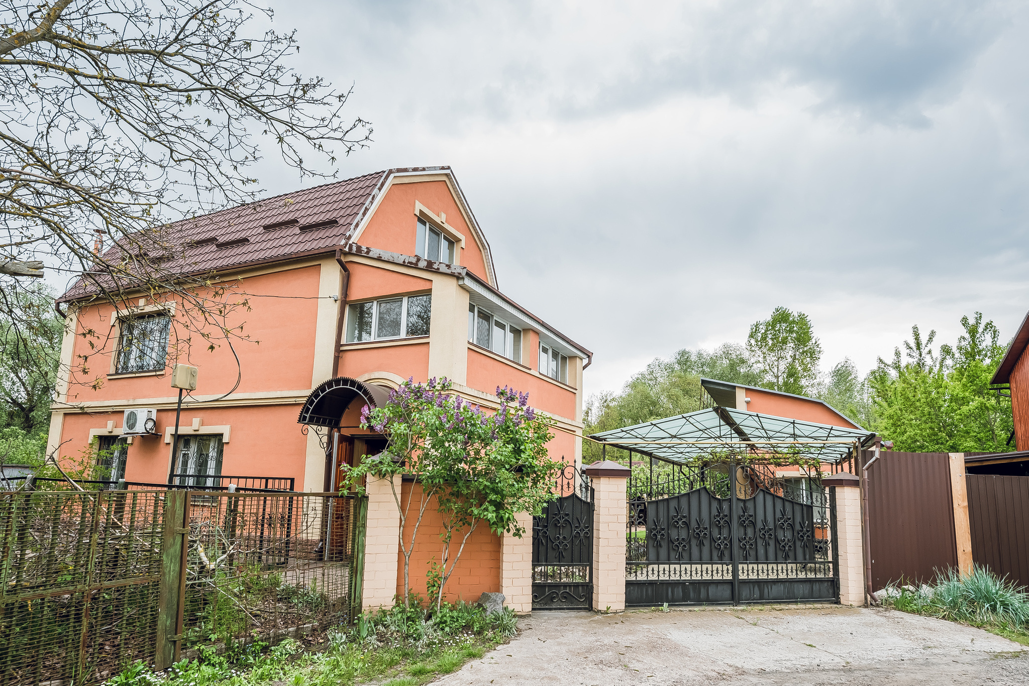Продаж будинку 228 м², Богатирська вул.