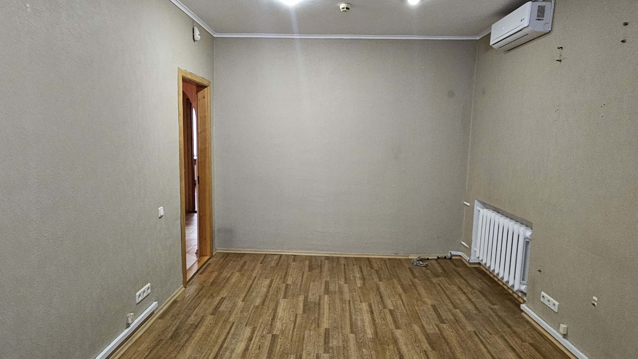Оренда офісу 75 м², Іоанна Павла ІІ вул., 7
