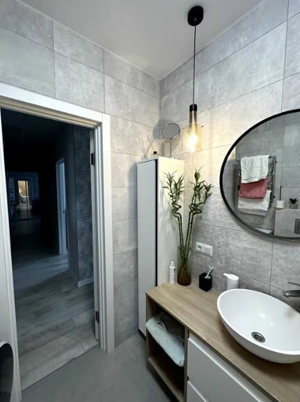 Продаж 2-кімнатної квартири 56 м², Інтернаціоналістів вул.
