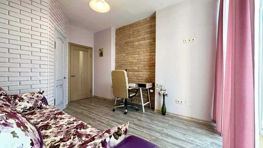 Продаж 3-кімнатної квартири 83 м², Регенераторна вул., 4, корпус 6