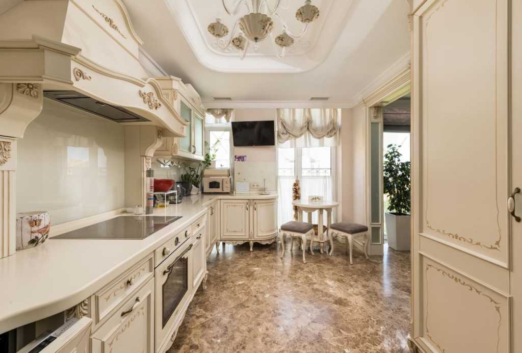 Продажа 4-комнатной квартиры 135 м², Регенераторная ул., 4, КОРПУС 6