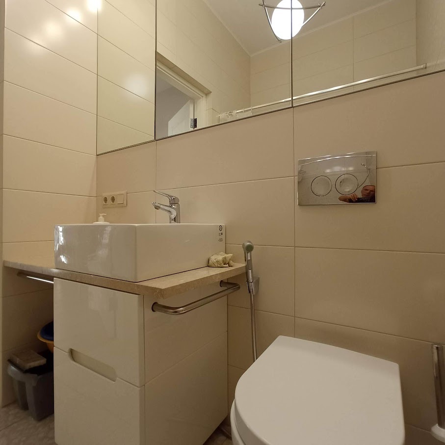 Продаж 1-кімнатної квартири 49 м², Перемоги просп., 44/2