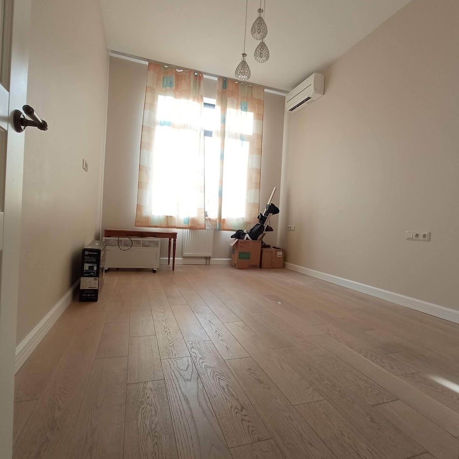 Продаж 1-кімнатної квартири 49 м², Перемоги просп., 44/2