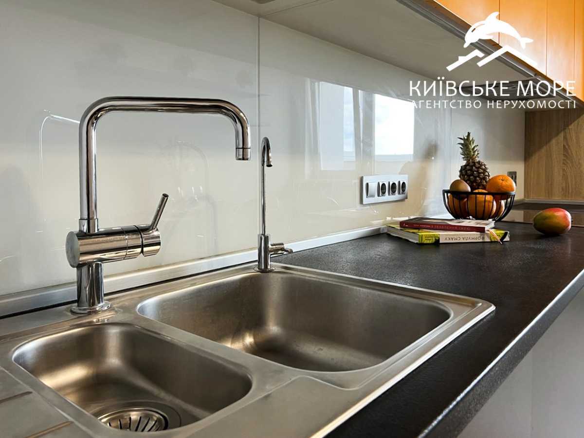Продаж 1-кімнатної квартири 52 м², Воскресенська вул., 16В