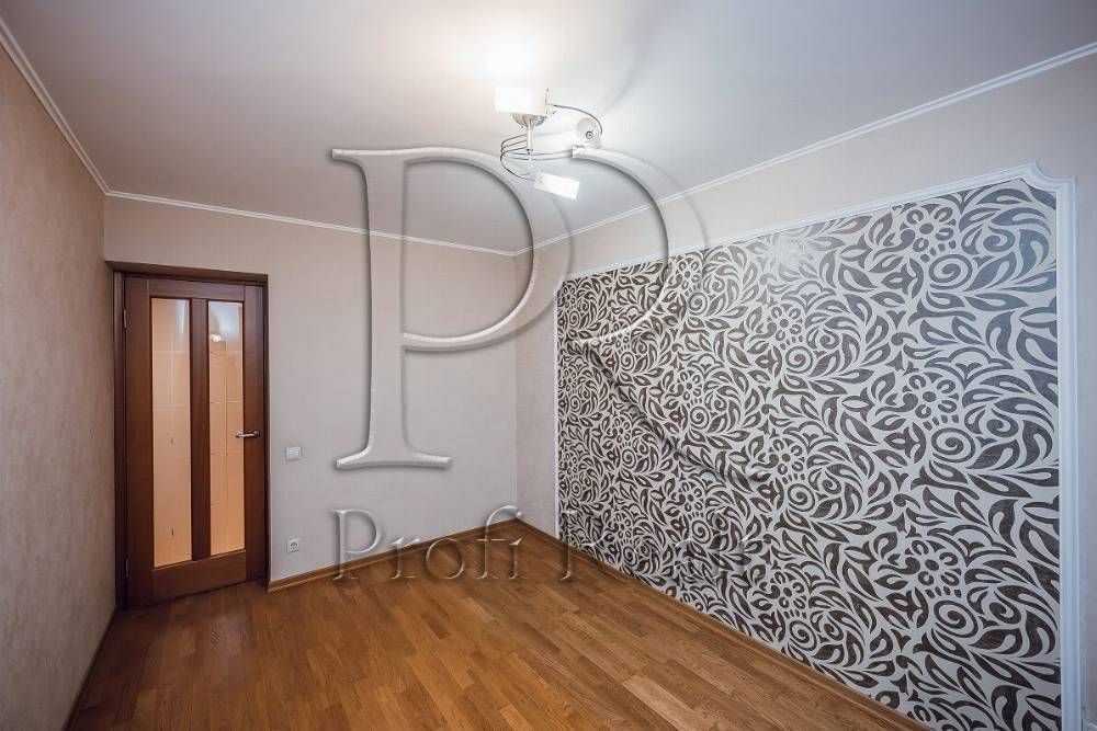 Продажа 3-комнатной квартиры 71 м², Днепровская наб., 13