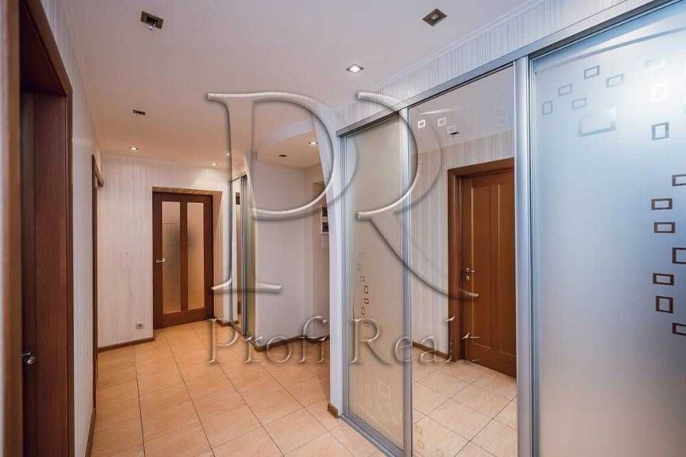 Продажа 3-комнатной квартиры 71 м², Днепровская наб., 13