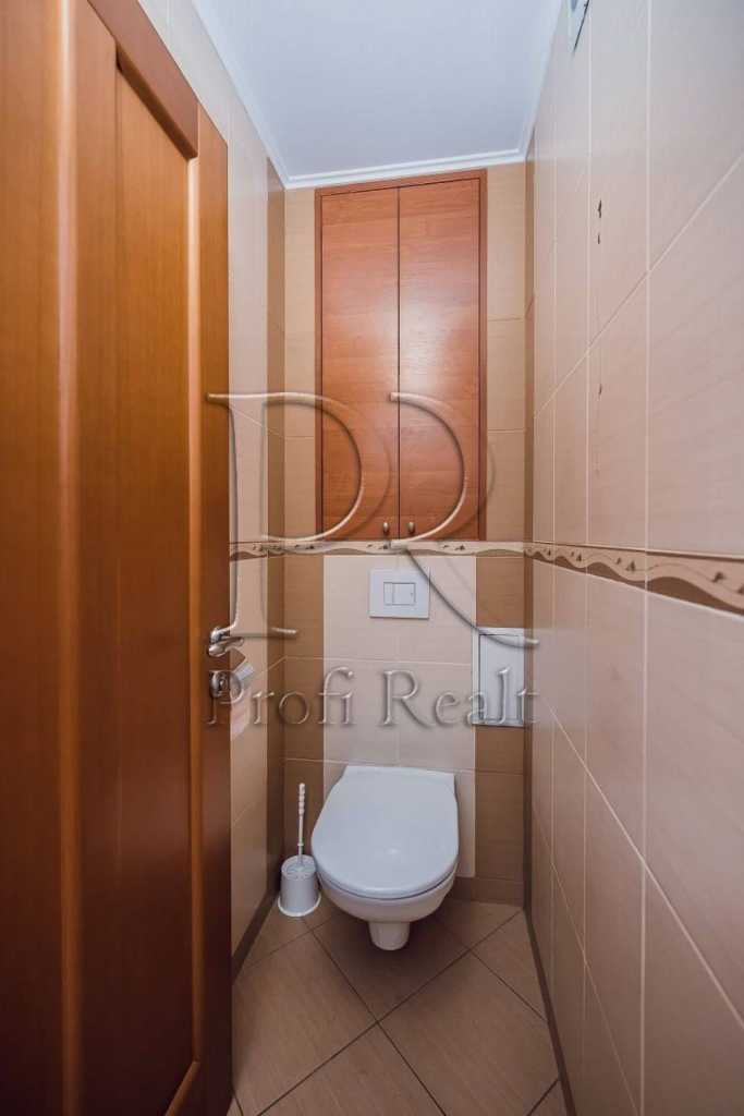 Продажа 3-комнатной квартиры 71 м², Днепровская наб., 13