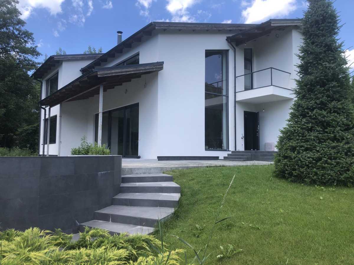 Продажа коттеджа 300 м², Центральна