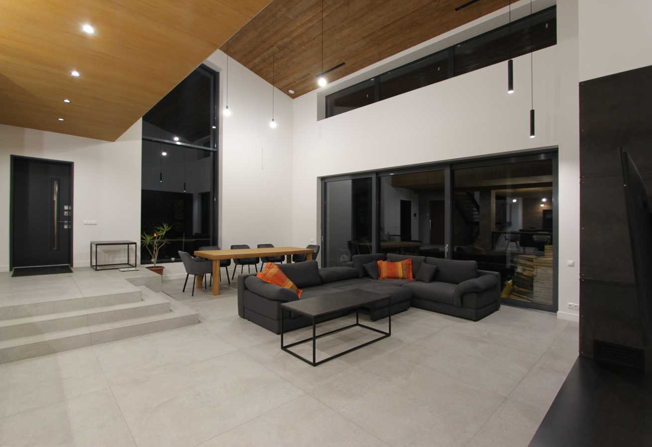 Продажа коттеджа 300 м², Центральна