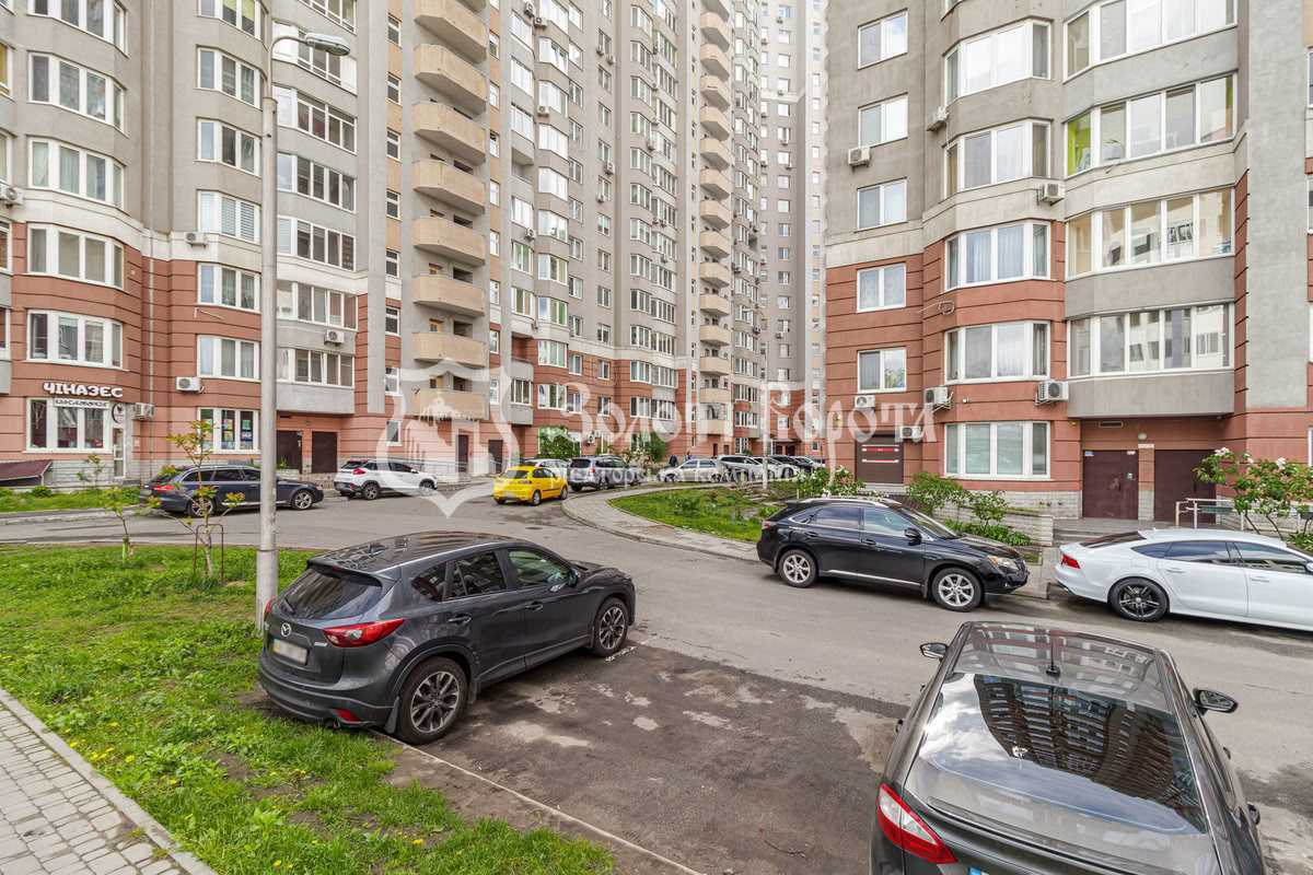 Продажа 1-комнатной квартиры 60 м², Пономарева ул., 26 К4