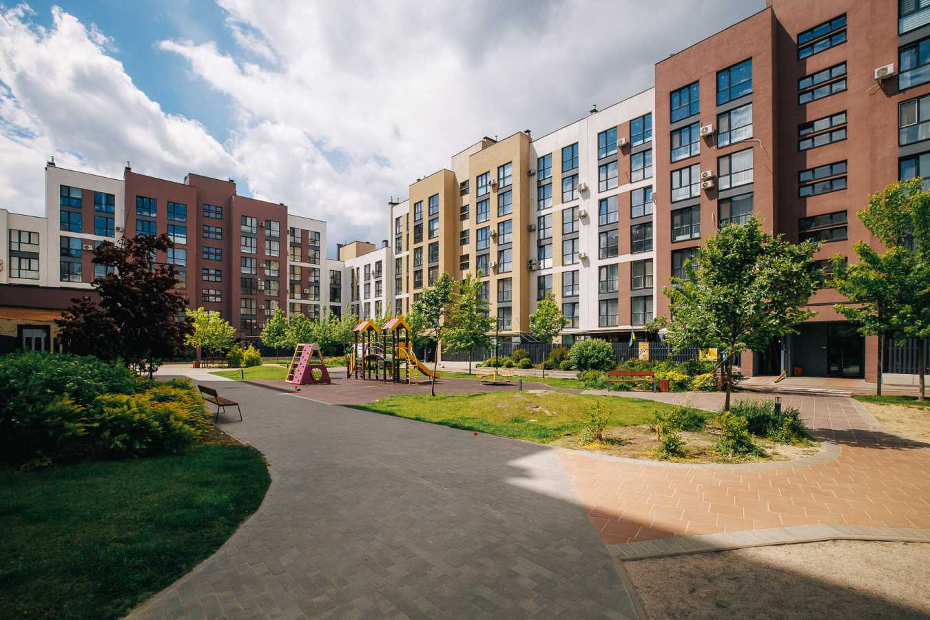 Продаж 1-кімнатної квартири 40 м², Промислова вул., 1Д