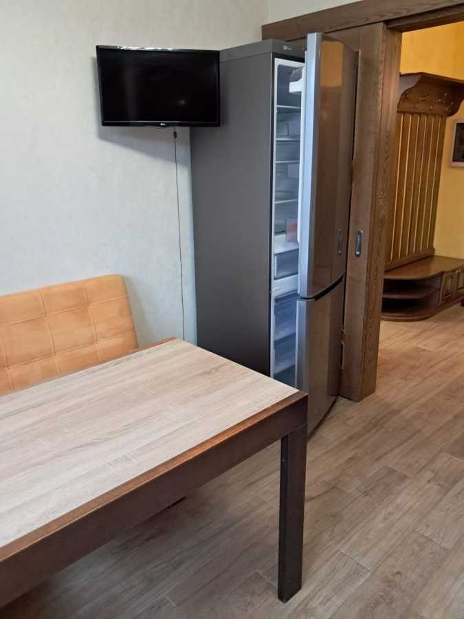 Продаж 1-кімнатної квартири 41 м², Літературна