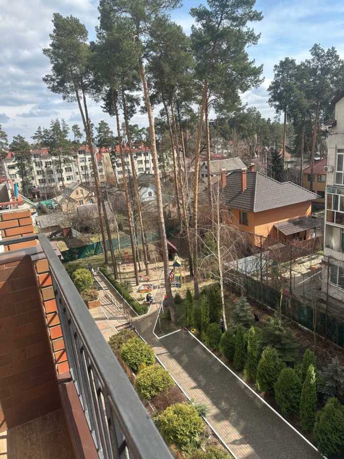 Продаж 1-кімнатної квартири 41 м², Літературна