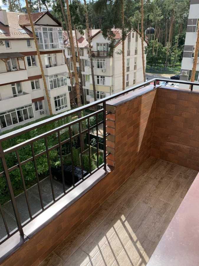 Продаж 1-кімнатної квартири 41 м², Літературна
